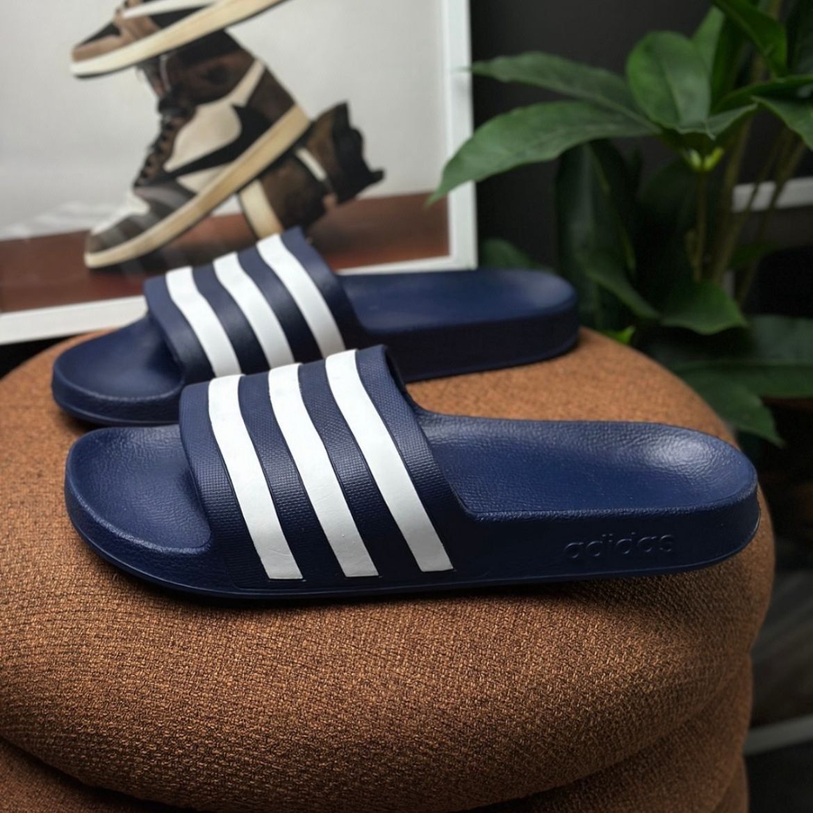 CHINELO ADILETTE AQUA
- Faça login/cadastro no adiclub para chegar no valor, é grátis!
